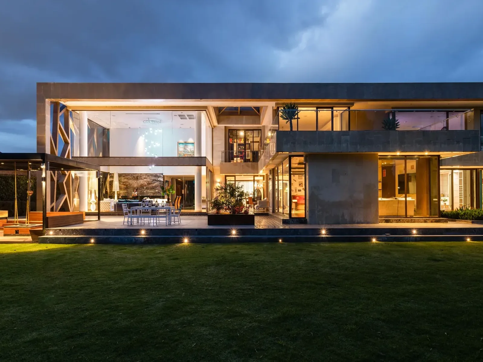 Modern residential architecture used as sample imagery